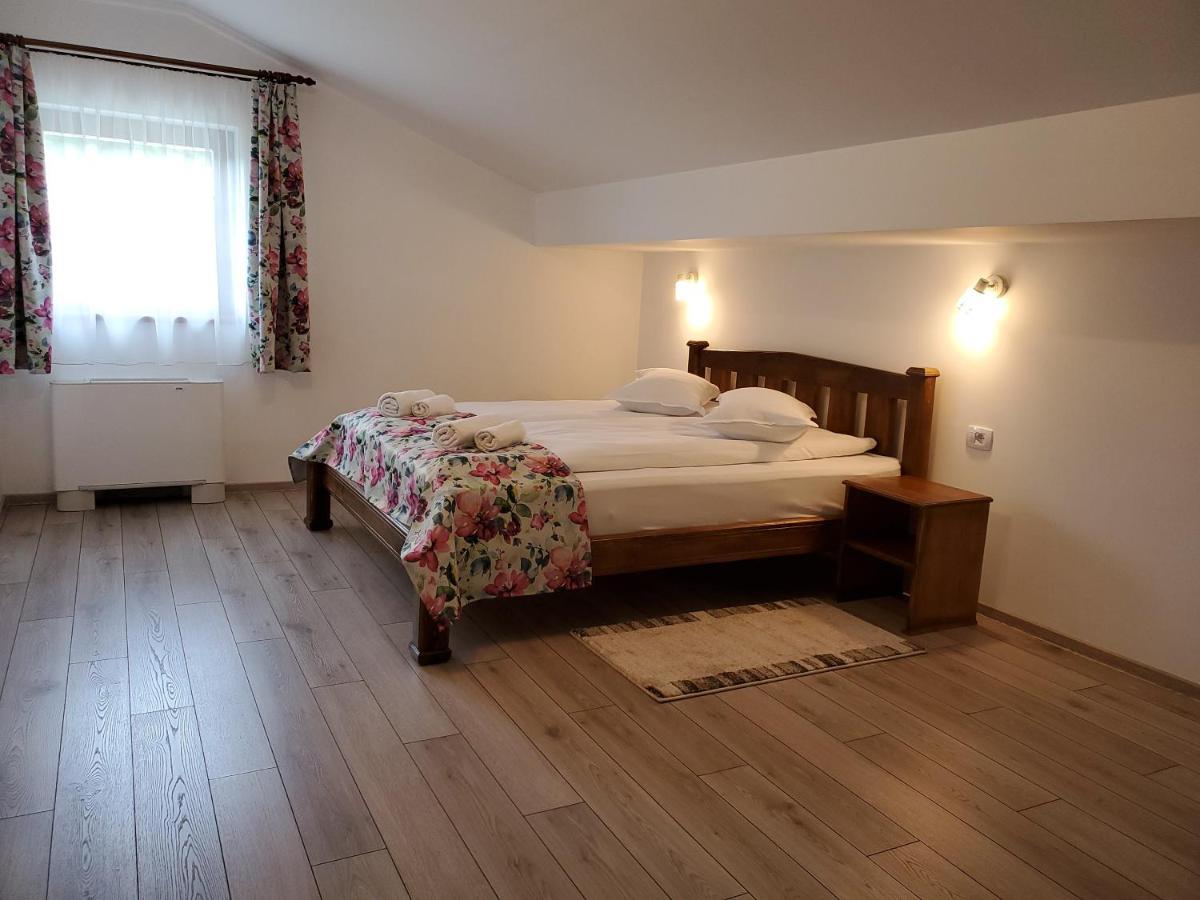 Pensiunea Casa Brancovenilor Sîmbăta de Sus Exteriör bild